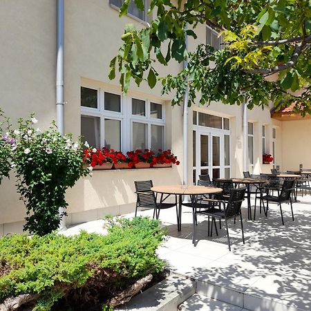 Hotel Platan Székesfehérvár Exterior foto