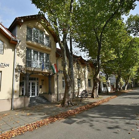 Hotel Platan Székesfehérvár Exterior foto