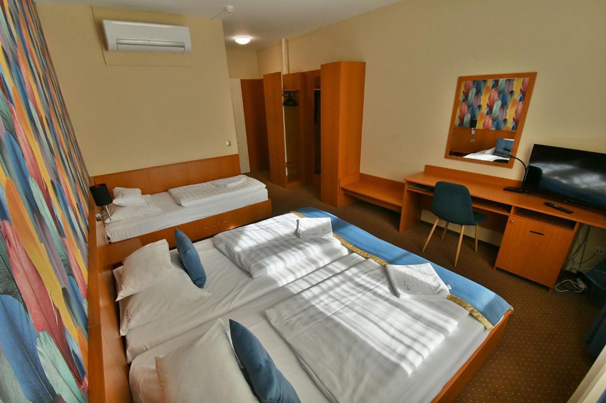 Hotel Platan Székesfehérvár Exterior foto