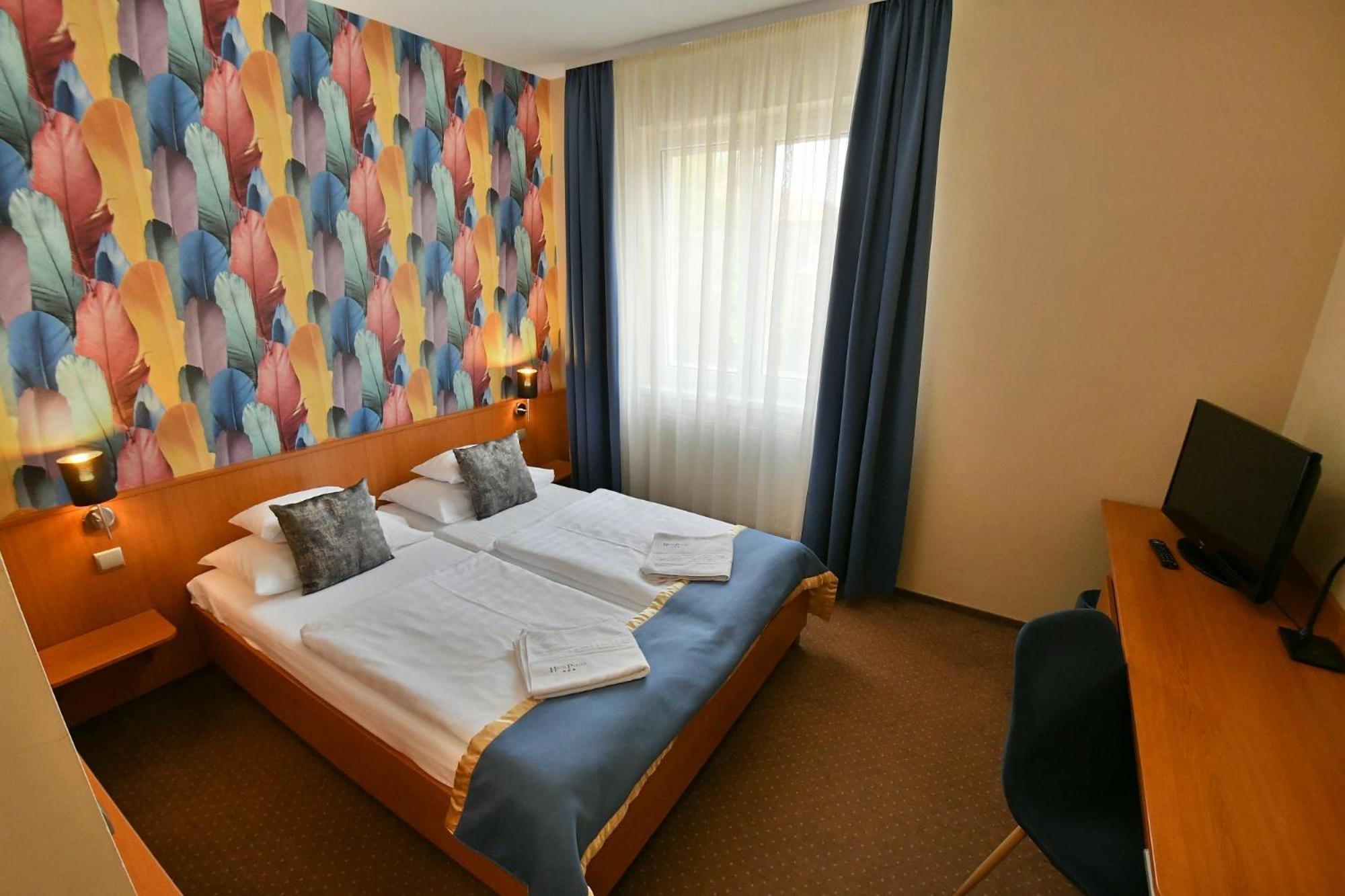 Hotel Platan Székesfehérvár Exterior foto