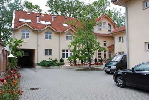 Hotel Platan Székesfehérvár Exterior foto